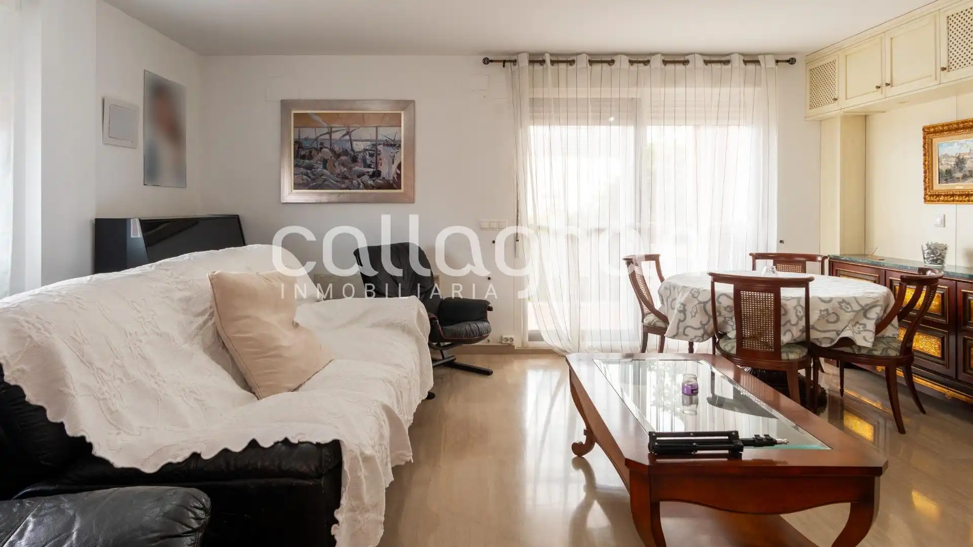 Sala de estar de Casa adosada en venta en El Real de Gandia con Aire acondicionado, Calefacción y Piscina