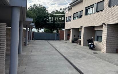 Exterior view of Single-family semi-detached for sale in  Lleida Capital  with Air Conditioner, Terrace and Storage room