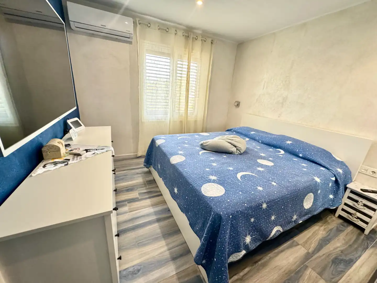 Dormitori de Casa adosada en venda en San Bartolomé amb Jardí privat, Terrassa i Piscina comunitària