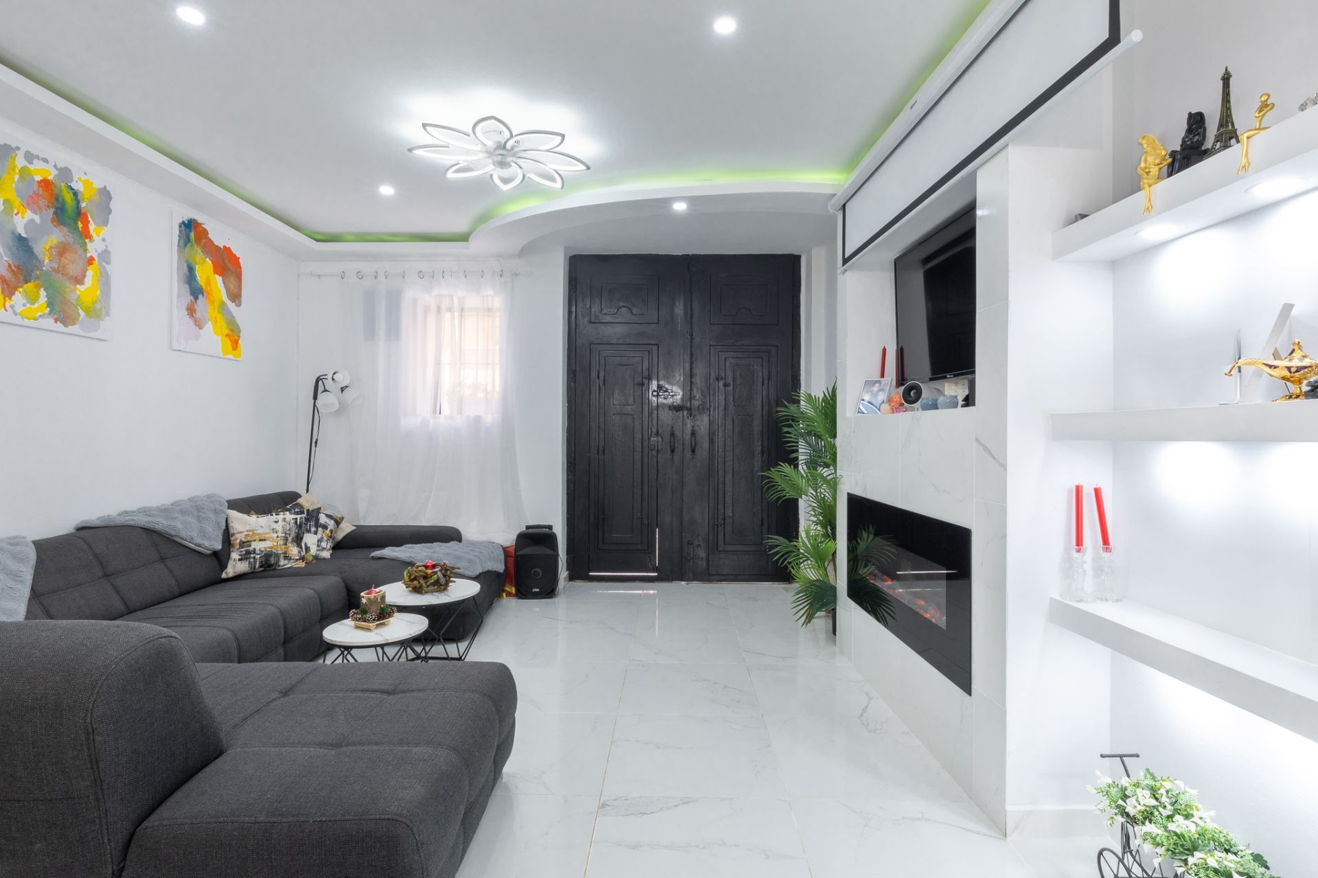 Sala d'estar de Casa adosada en venda en Alginet amb Aire condicionat, Terrassa i Piscina