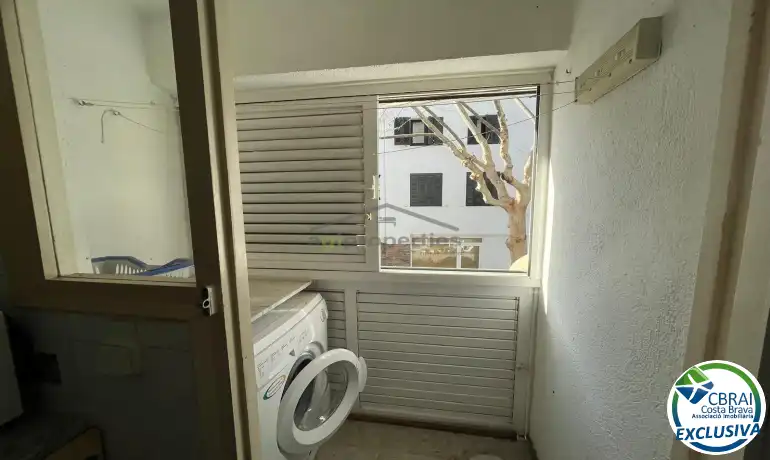 Vista exterior de Pis en venda en Cadaqués amb Moblat, Forn i Microones