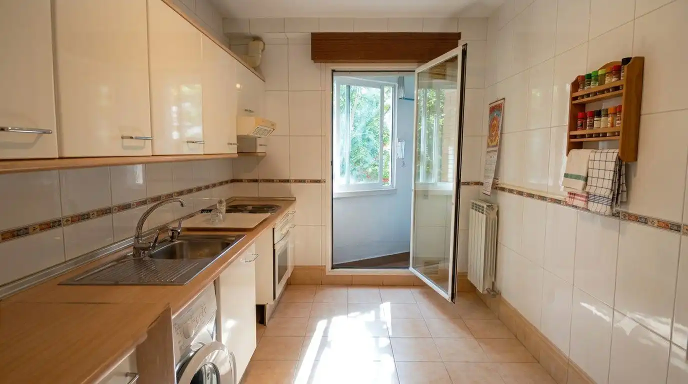 Kitchen of Flat for sale in  Logroño  with Heating, Parquet flooring and Storage room