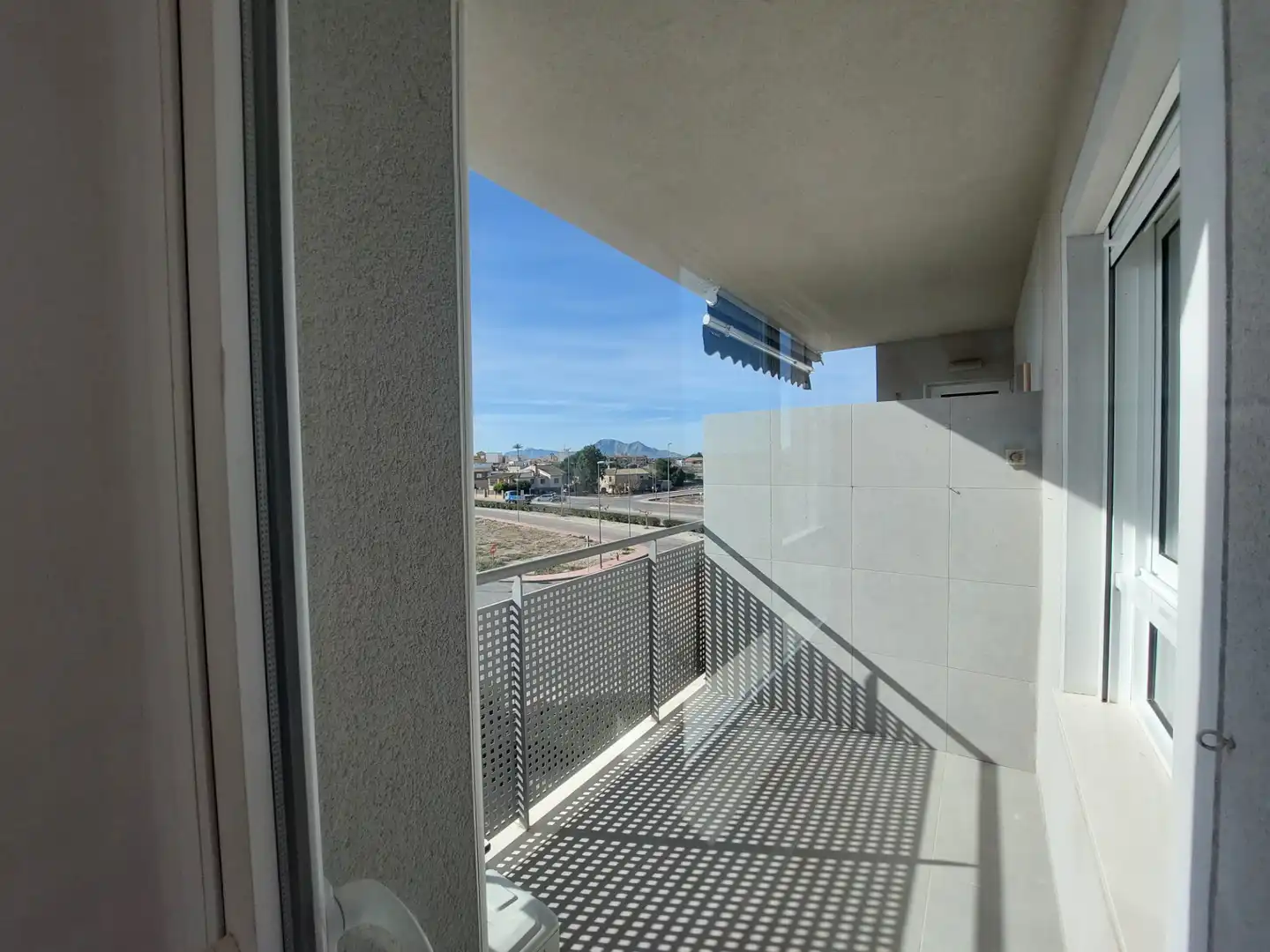 Flat with terrace to rent in Calle Manuel Ortuño Marcos 20, imagen 9