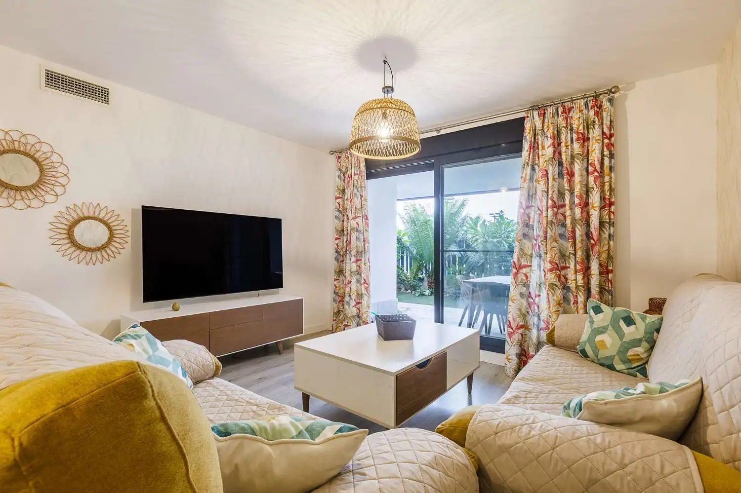 Sala de estar de Apartamento de alquiler en Vélez-Málaga con Terraza