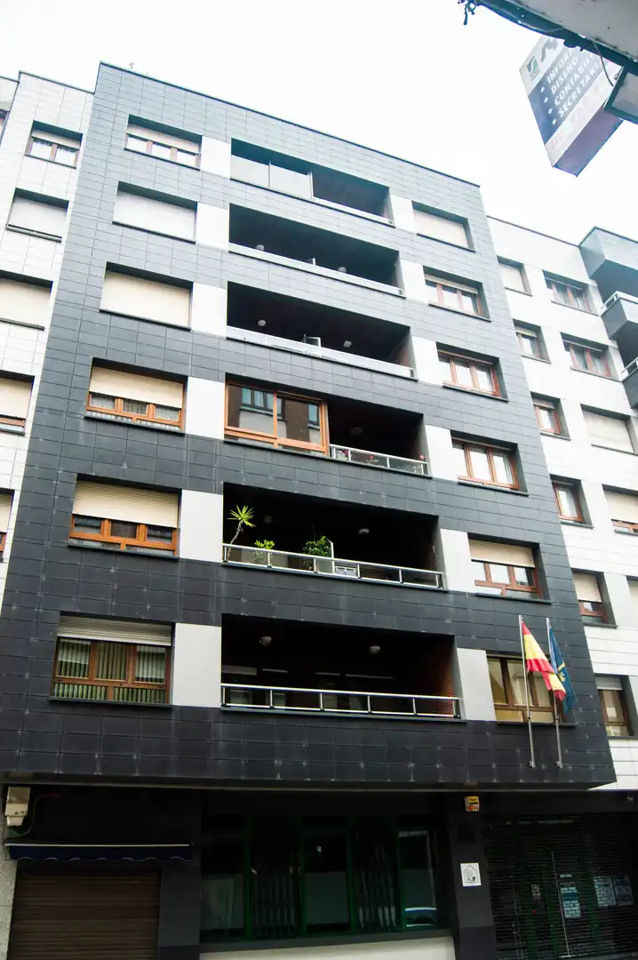 Vista exterior de Piso en venta en Langreo con Calefacción, Terraza y Trastero