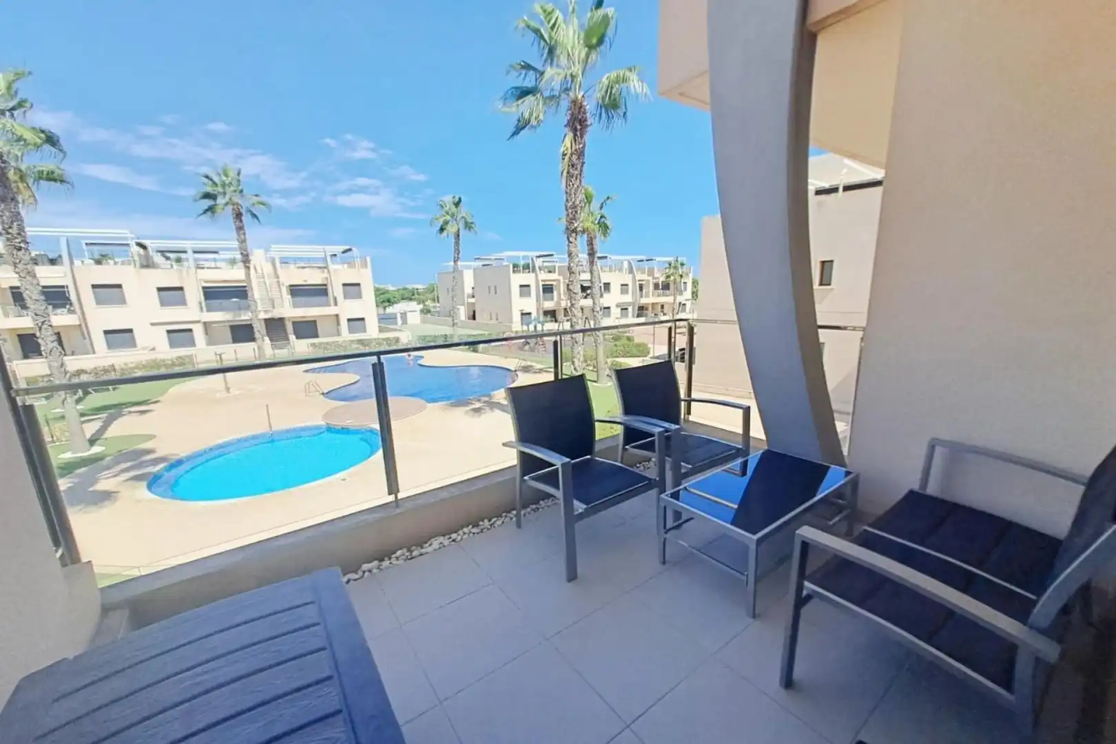 Apartament amb piscina en venda a Avenida de Levante Mil Palmeras, imagen 2