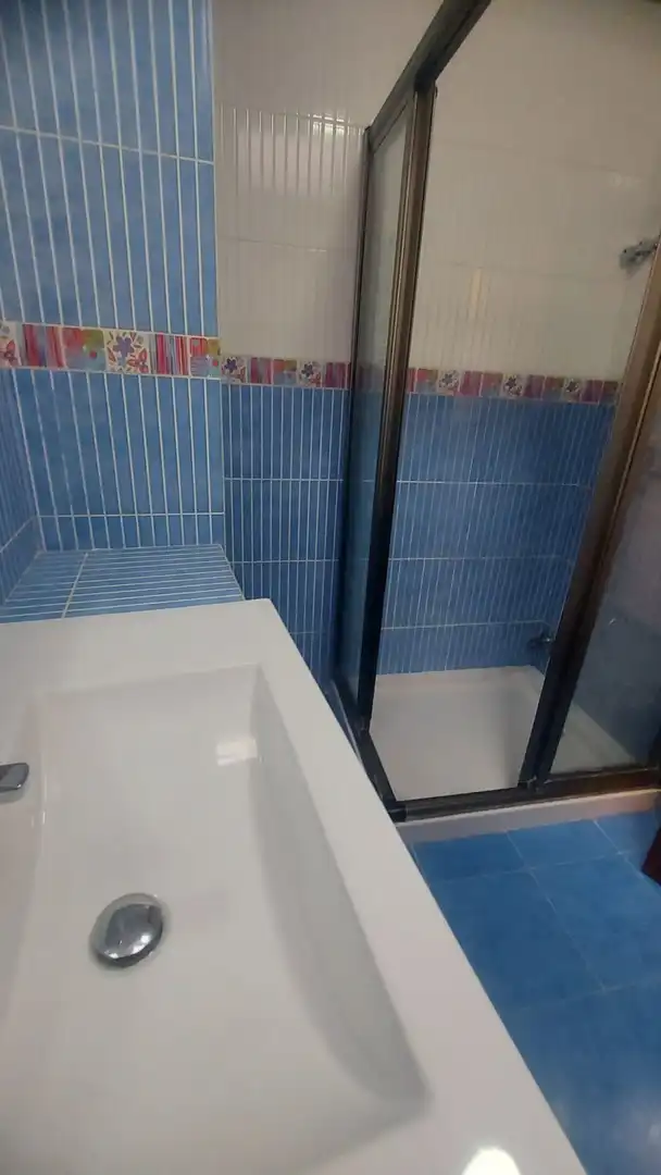 Bany de Pis de lloguer en Jaén amb Aire condicionat, Calefacció i Terrassa