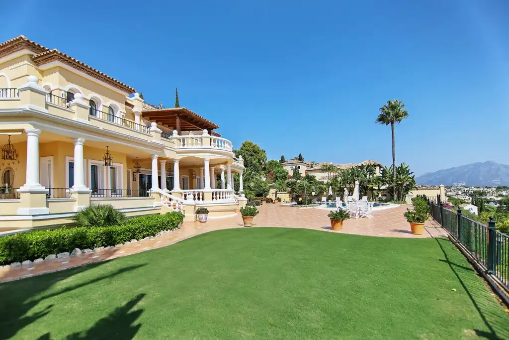Chalet con piscina en venta en Benahavís pueblo, imagen 6