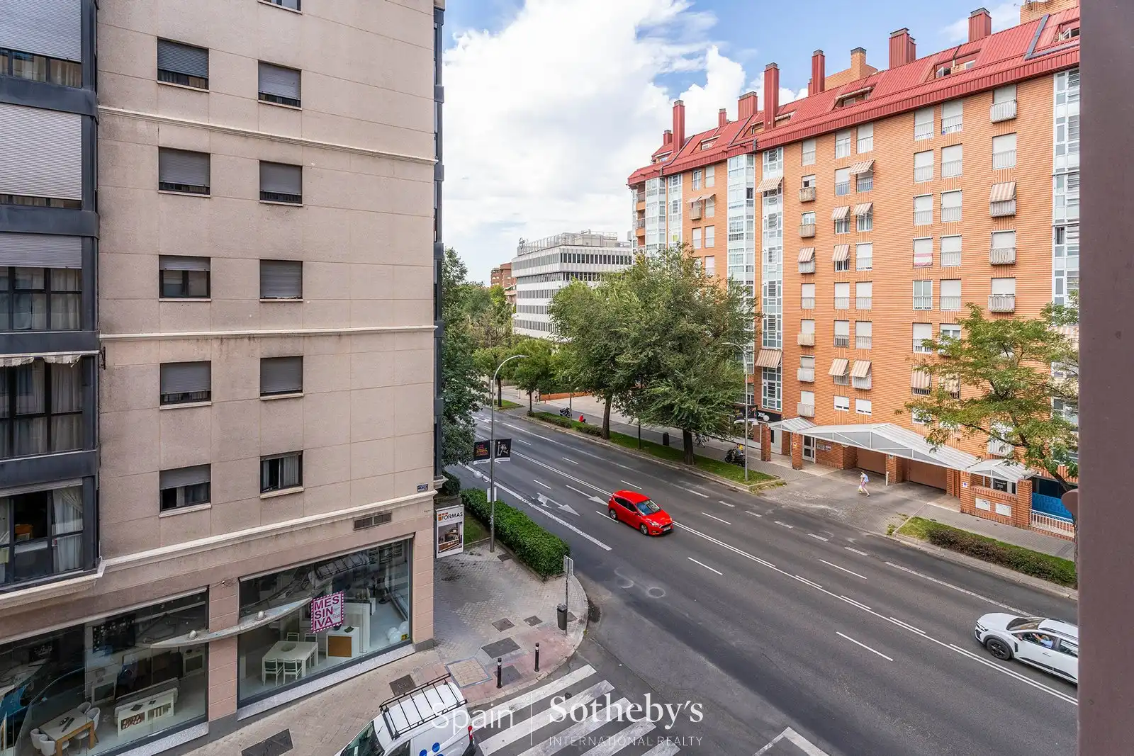 Vista exterior de Apartament en venda en Madrid amb Aire condicionat, Calefacció i Traster