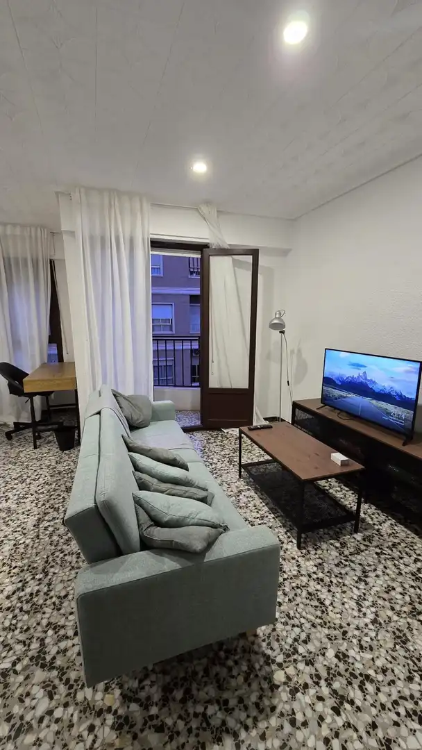 Living room of Flat for share in Elche / Elx  with Heating, Terrace and Furnished