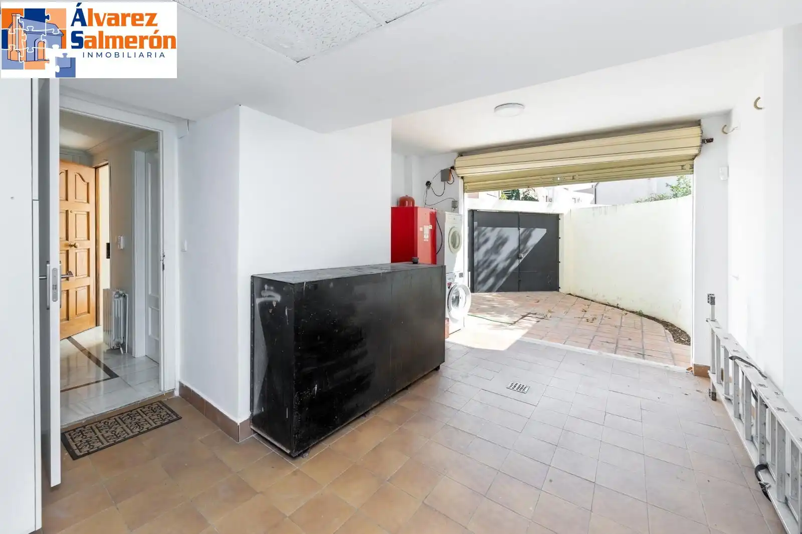 Houses for sale in Granada  with Air Conditioner, Private garden and Terrace