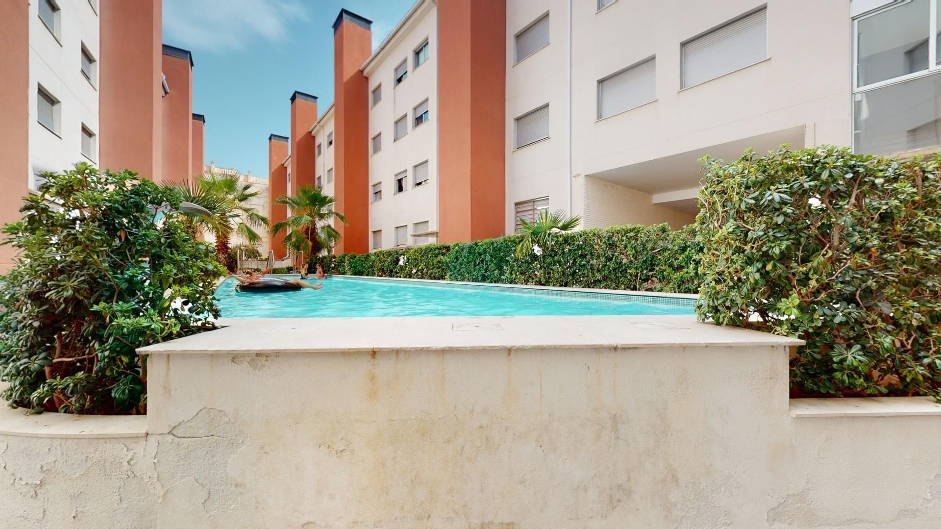 Piscina de Ático en venta en Gandia con Aire acondicionado, Terraza y Piscina comunitaria