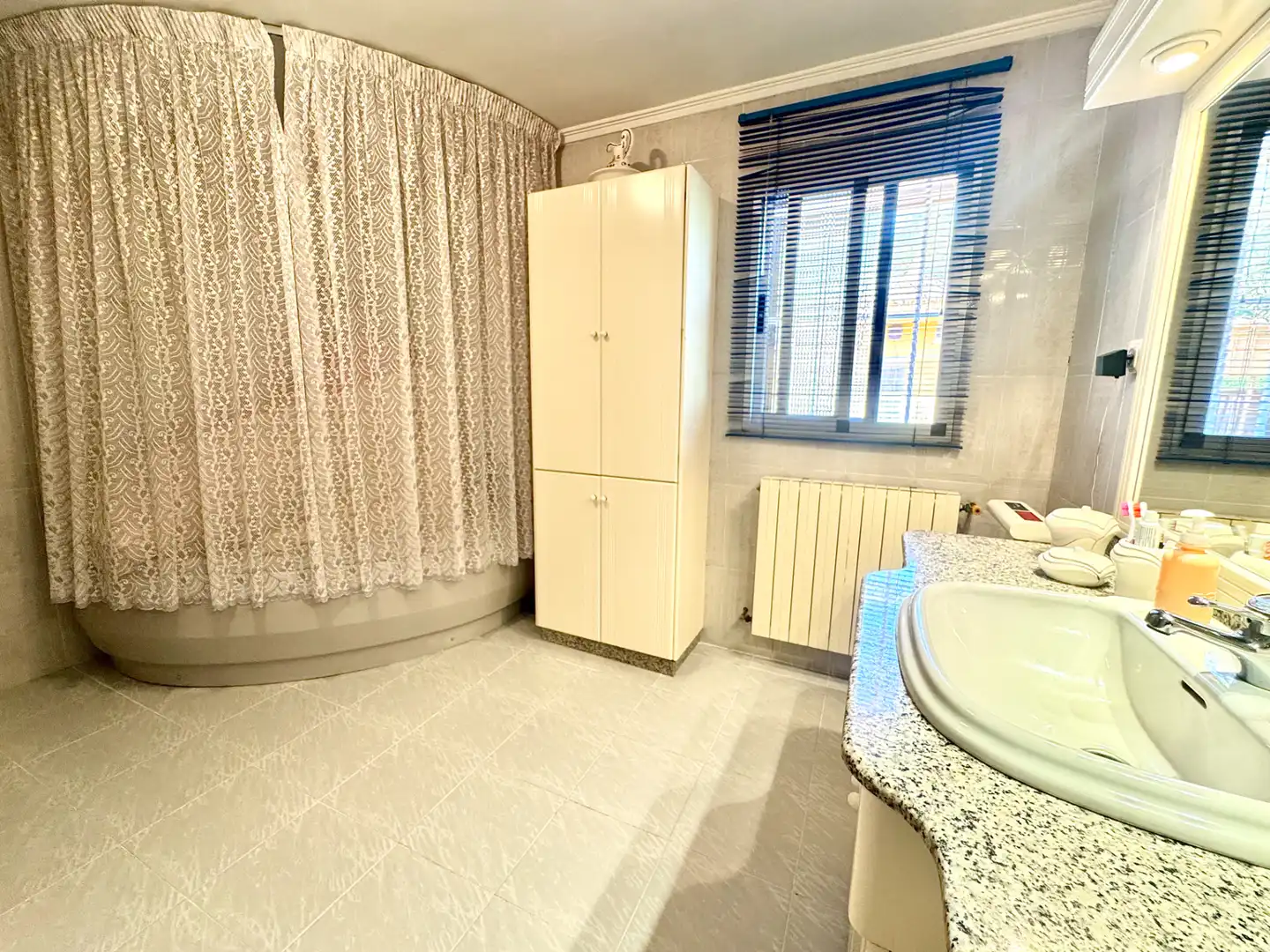 Baño de Casa o chalet en venta en Moncada con Aire acondicionado, Jardín privado y Terraza