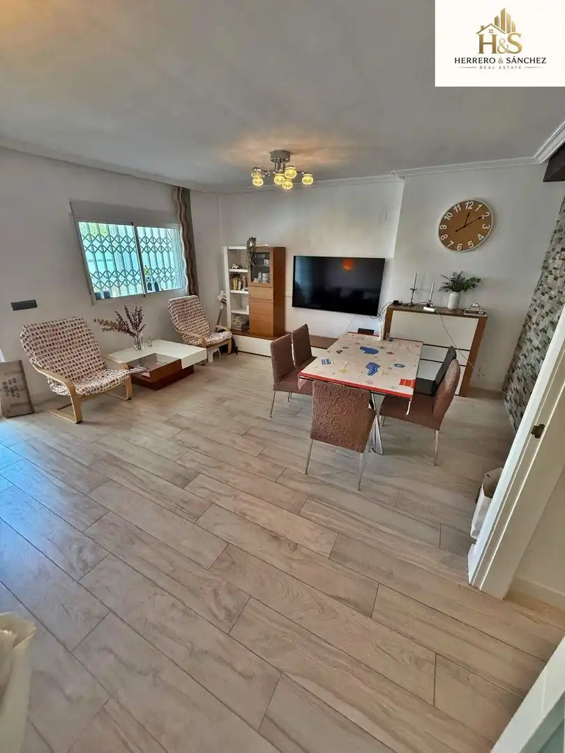 Living room of Houses for sale in Alicante / Alacant  with Air Conditioner, Heating and Private garden