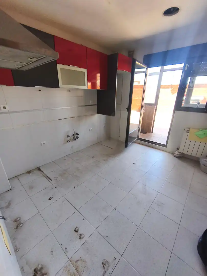 Cocina de Piso en venta en León Capital  con Calefacción y Terraza