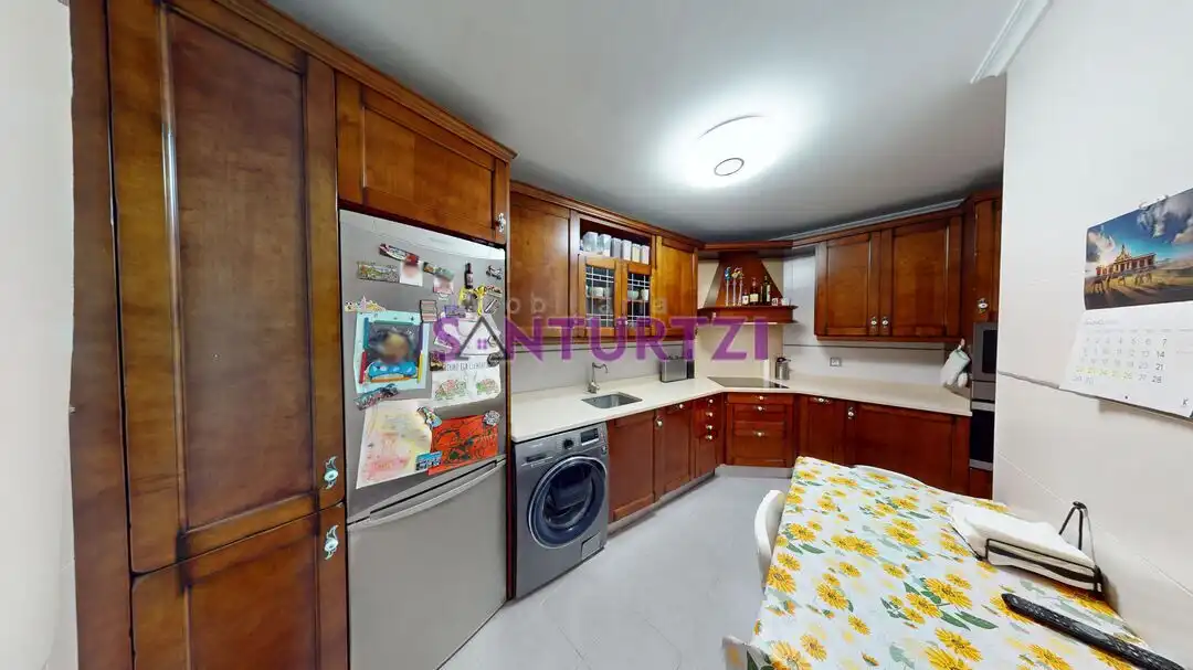 Cocina de Piso en venta en Santurtzi  con Calefacción, Terraza y Trastero