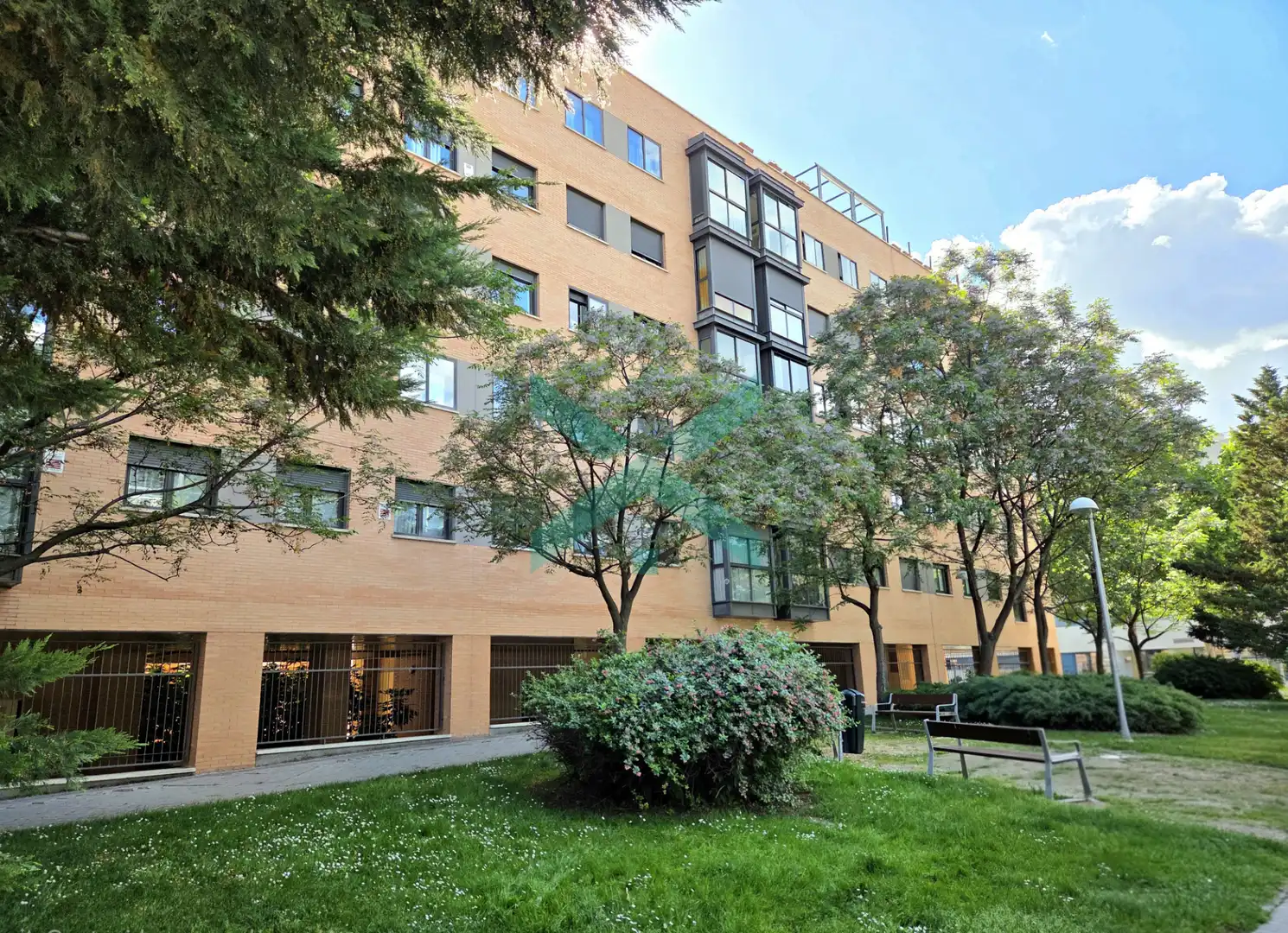 Vista exterior de Pis en venda en Madrid amb Aire condicionat, Calefacció i Jardí privat