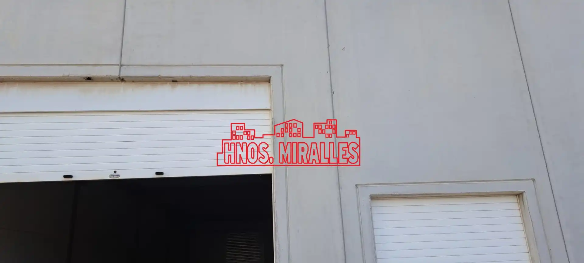 Außenansicht von Fabrikhallen zur Miete in San Fulgencio
