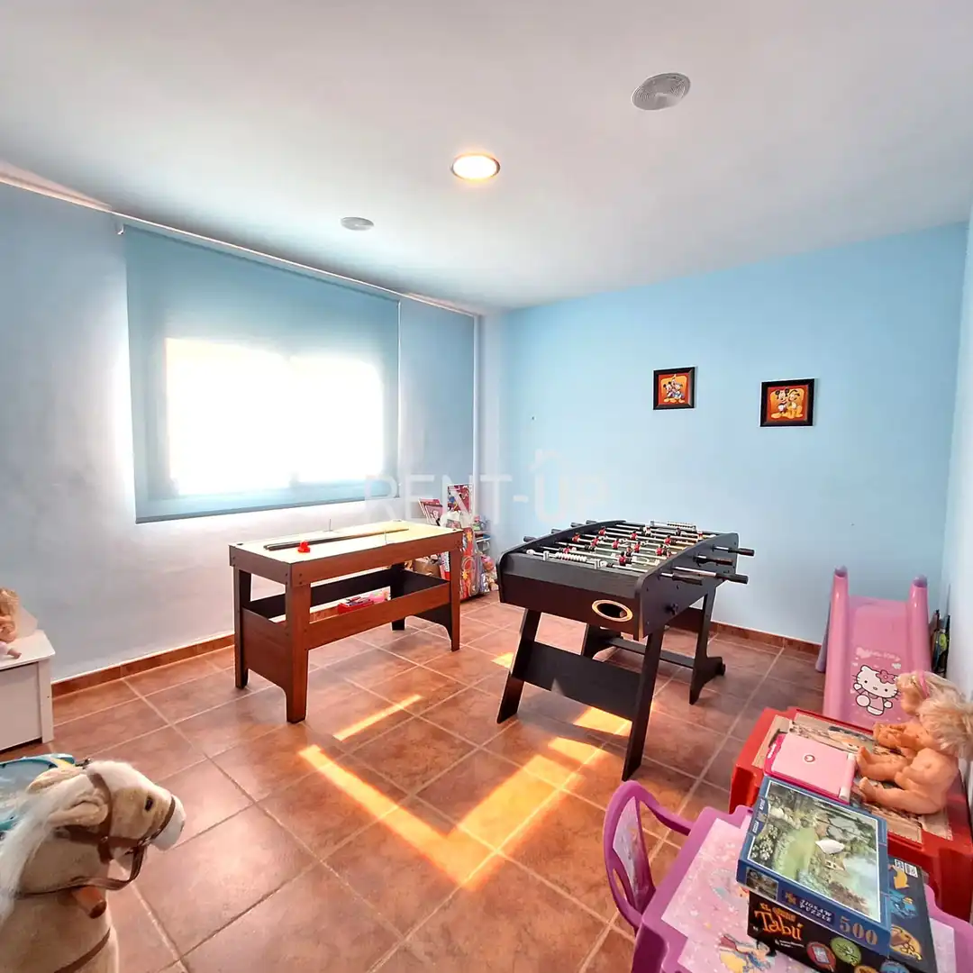 Casa adosada en venta en Novelé  / Novetlè con Aire acondicionado, Terraza y Trastero
