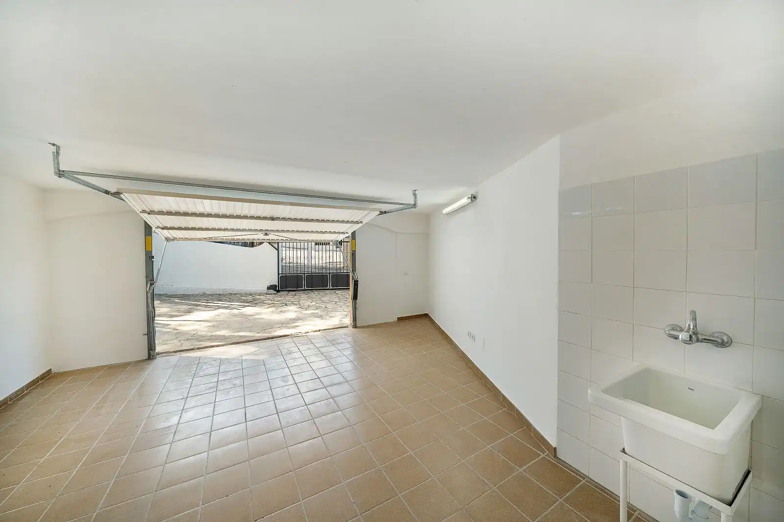 Houses for sale in Calvià  with Air Conditioner, Heating and Private garden