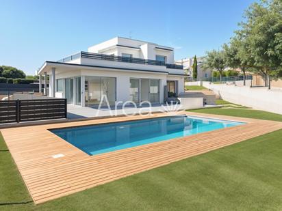 Swimming pool of House or chalet for sale in Sant Vicenç de Montalt  with Heating, Private garden and Parquet flooring