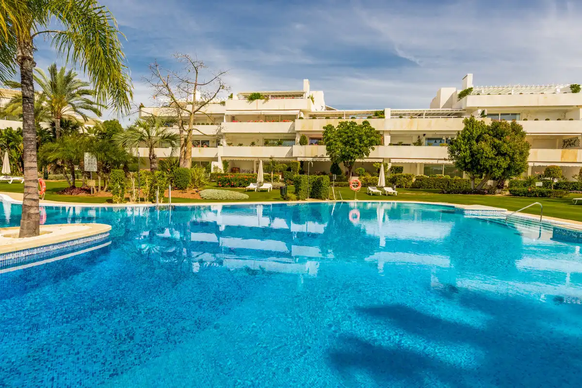 Apartament amb piscina en venda a Nueva Andalucía, imagen 18