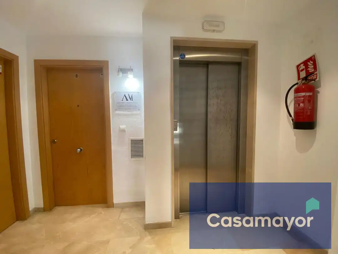 Oficina de alquiler en Avenida Maisonnave, Ensanche - Diputación