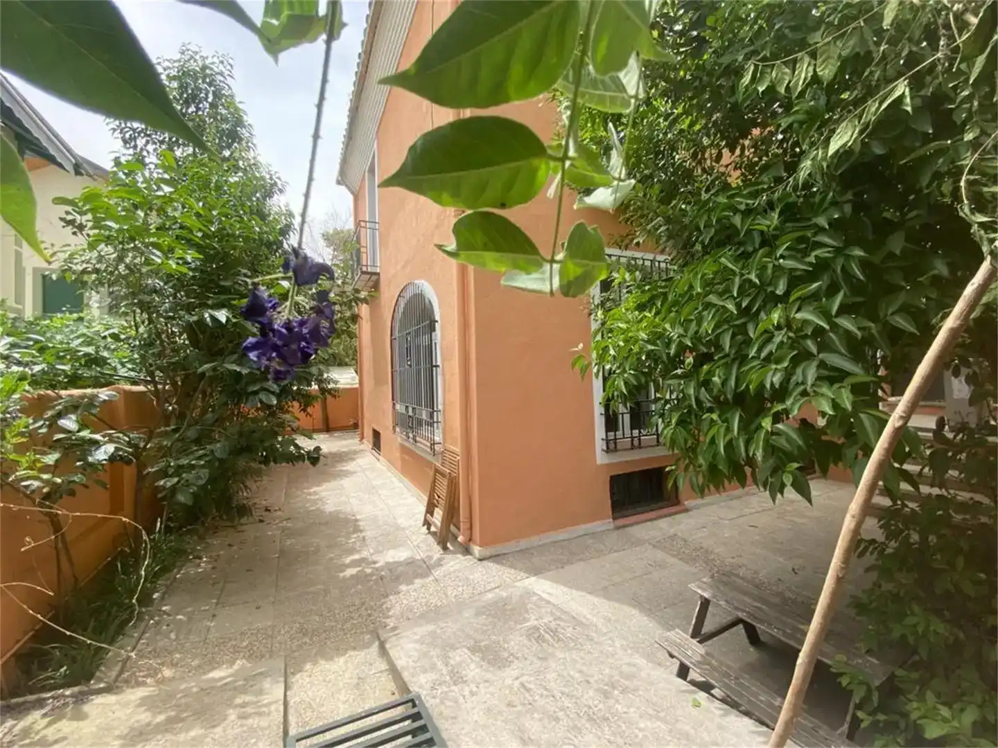 Vista exterior de Casa o chalet de alquiler en Madrid con Jardín privado, Parquet y Balcón
