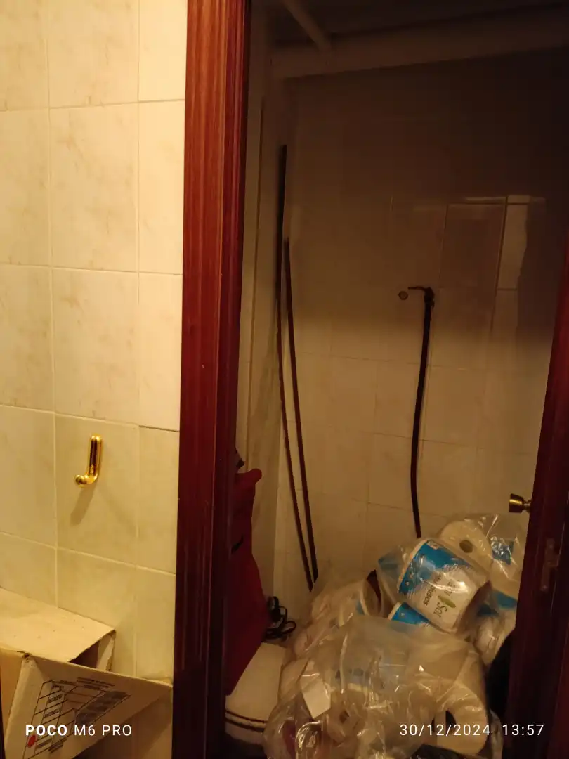 Bany de Local en venda en Fuenlabrada