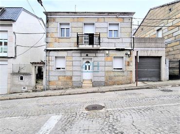 Casa con balcón en venta en Barrocanes