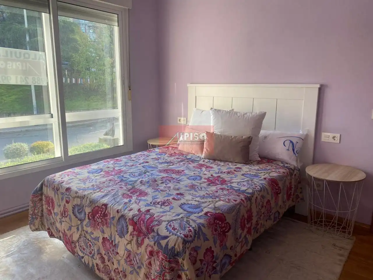 Habitación de Apartamento de alquiler en Ourense Capital  con Calefacción y Parquet