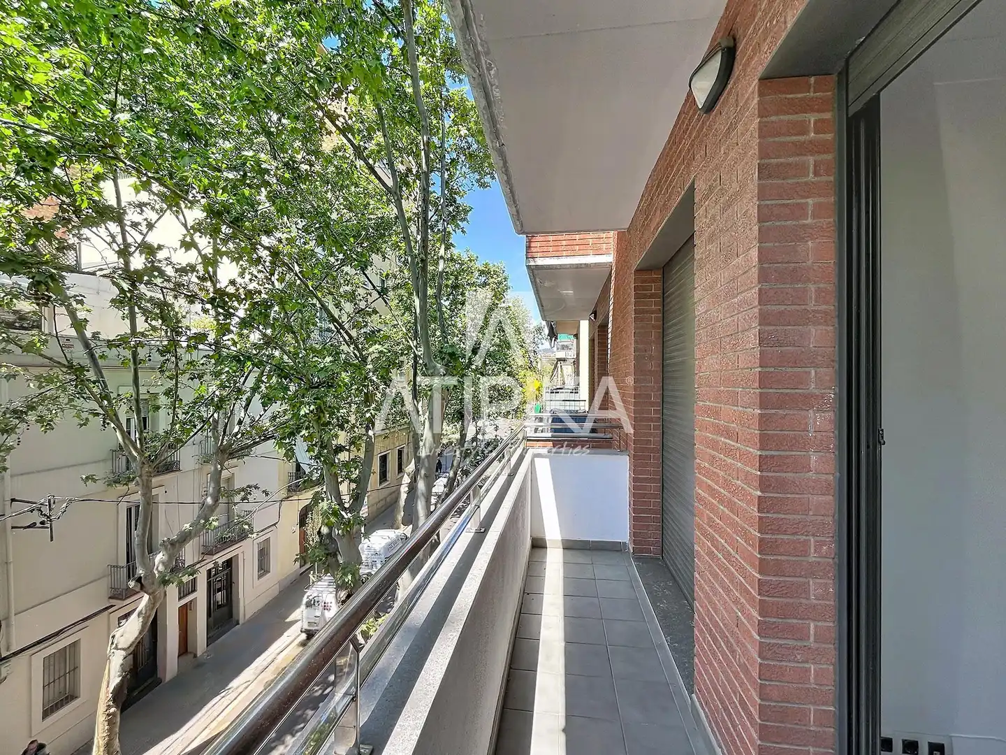 Exterior view of Flat for sale in  Barcelona Capital  with Air Conditioner, Heating and Parquet flooring