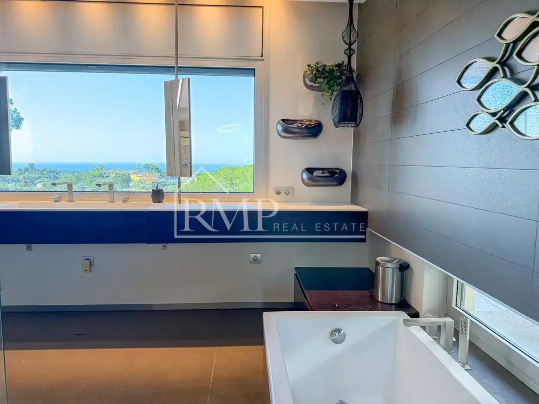 Baño de Casa o chalet en venta en Arenys de Mar con Aire acondicionado, Calefacción y Jardín privado