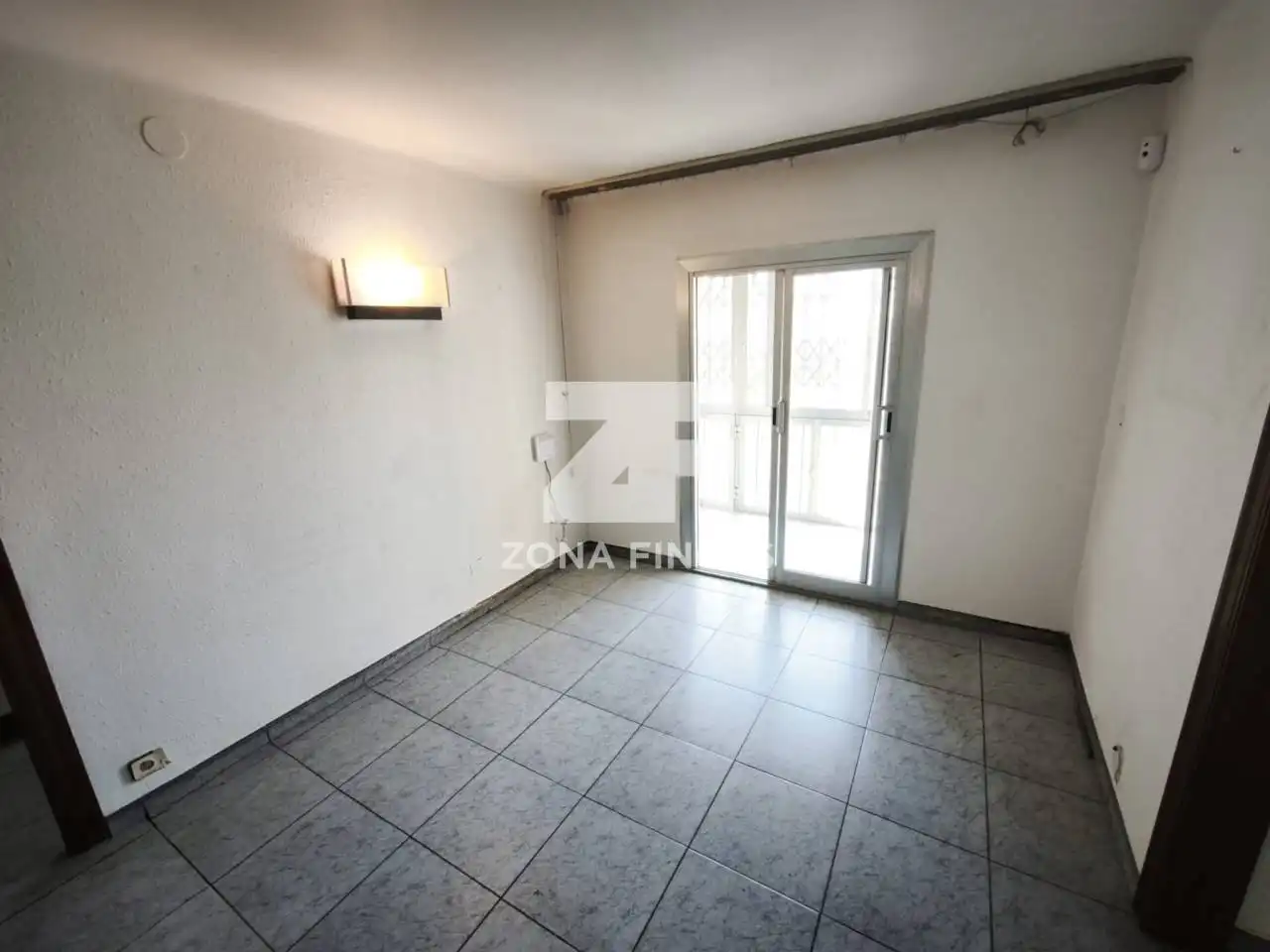 Living room of Flat for sale in Santa Coloma de Gramenet  with Air Conditioner and Balcony
