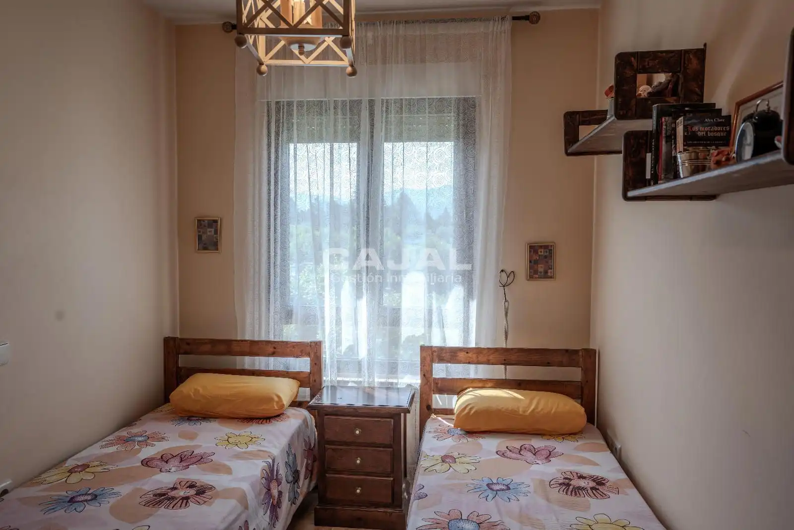 Schlafzimmer von Wohnung zum Verkauf in Riaza mit Heizung, Abstellraum und Schwimmbad