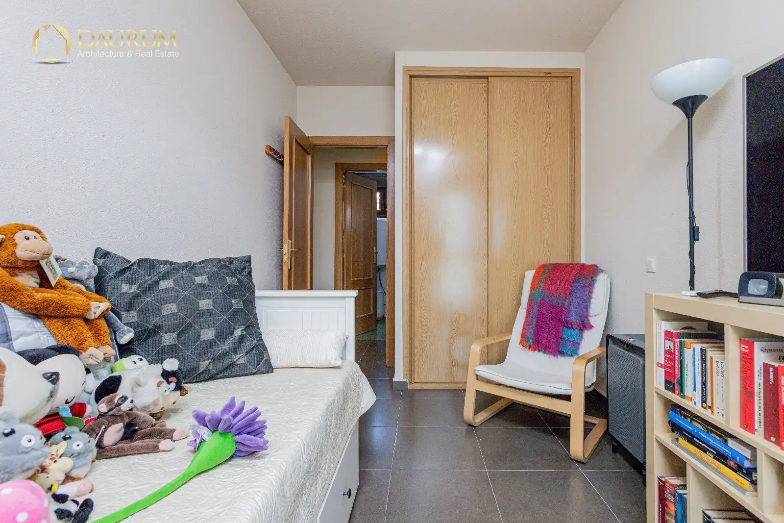 Habitación de Casa adosada en venta en Meco con Aire acondicionado, Calefacción y Jardín privado