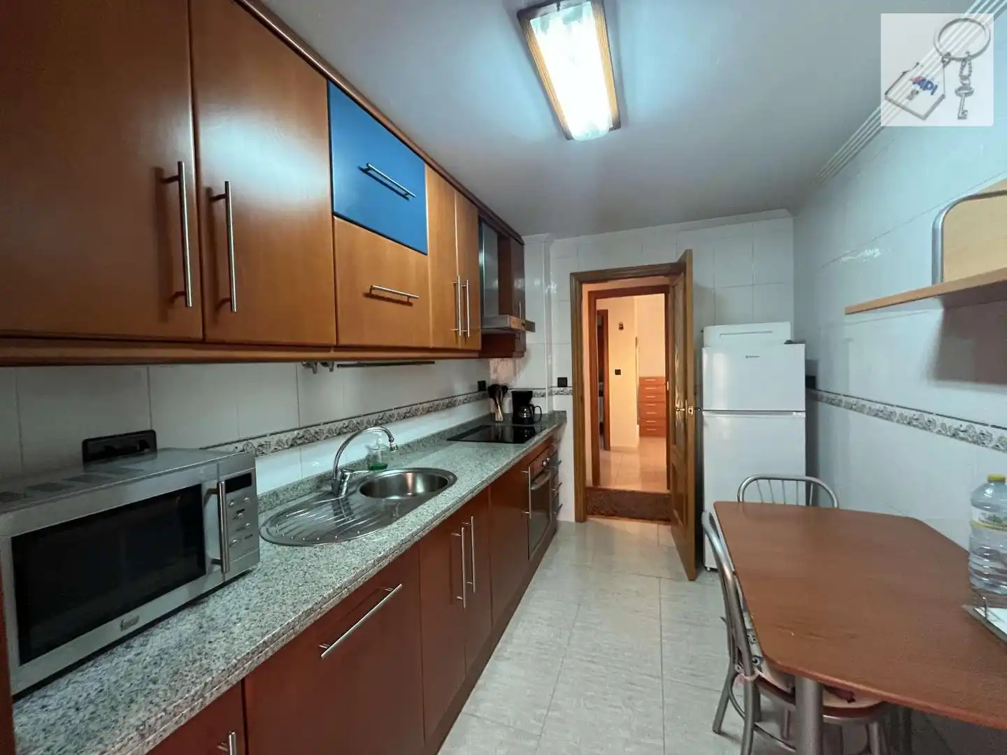 Cuina de Apartament en venda en Torrevieja amb Aire condicionat, Calefacció i Terrassa