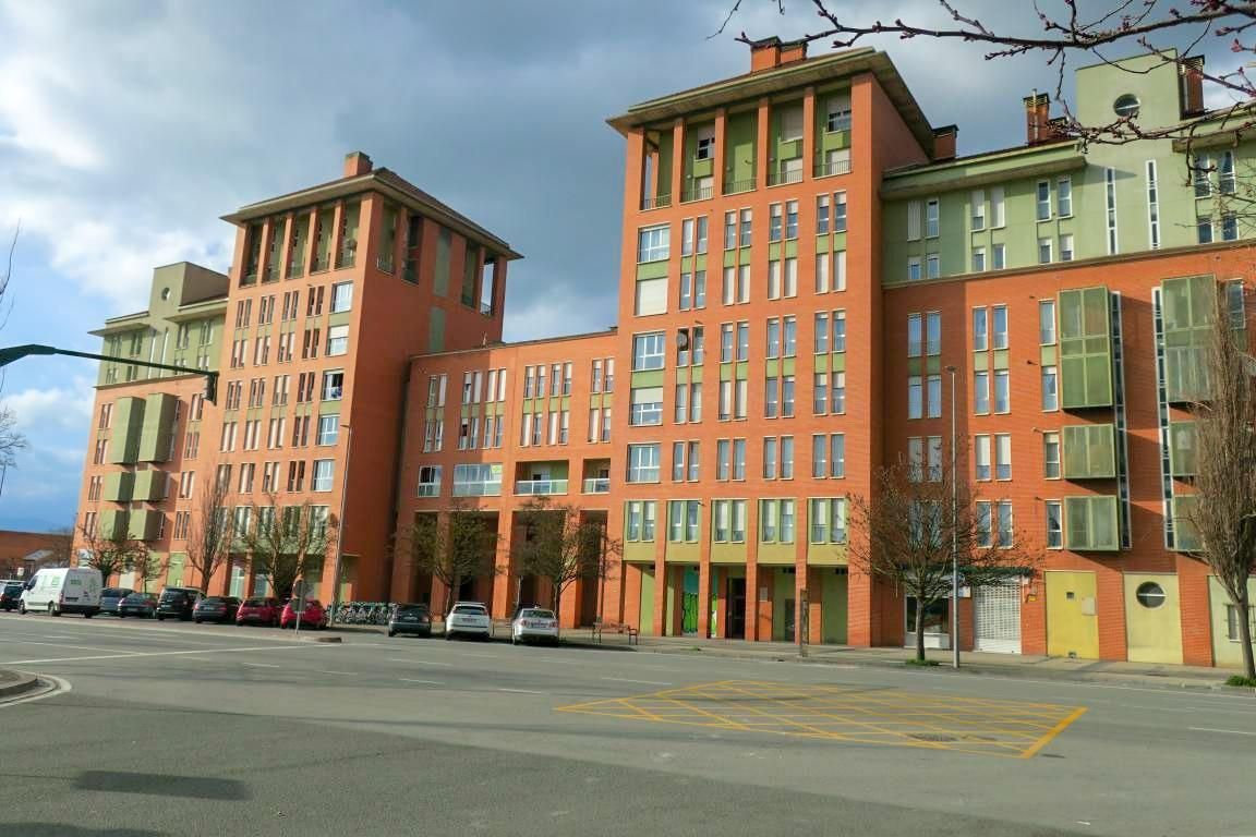 Vista exterior de Local en venta en  Pamplona / Iruña