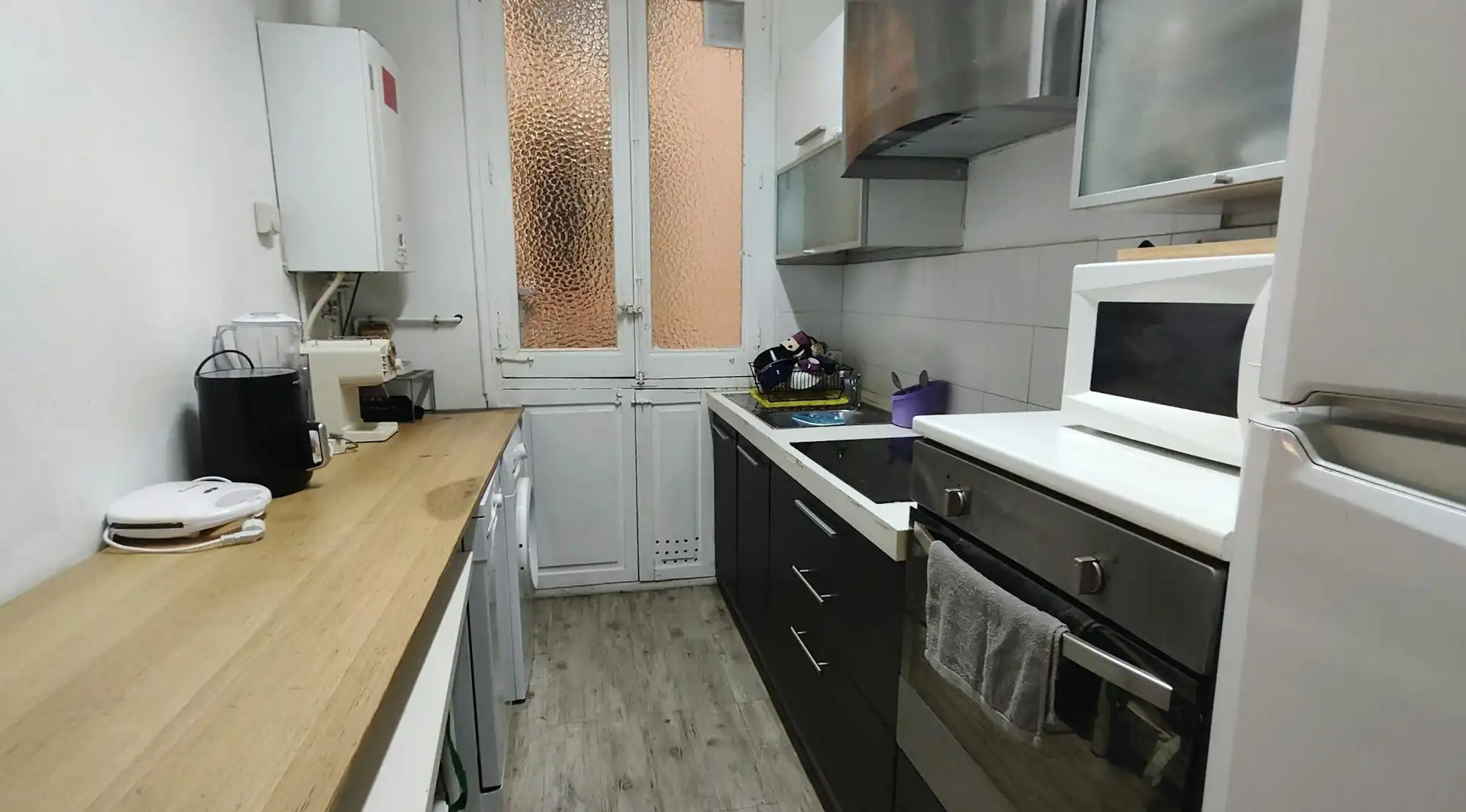 Kitchen of Flat for rent in Madrid  with Heating, Furnished and Washing machine