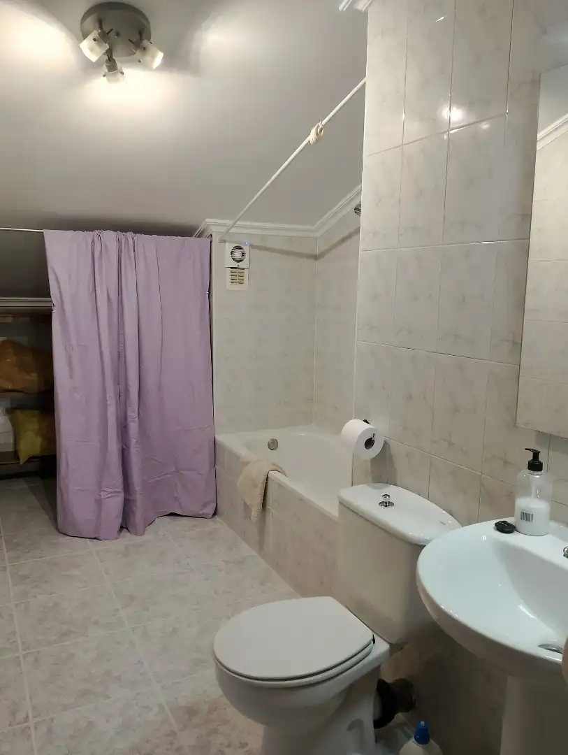 Baño de Ático en venta en Santa Cruz de Bezana con Calefacción, Parquet y Terraza