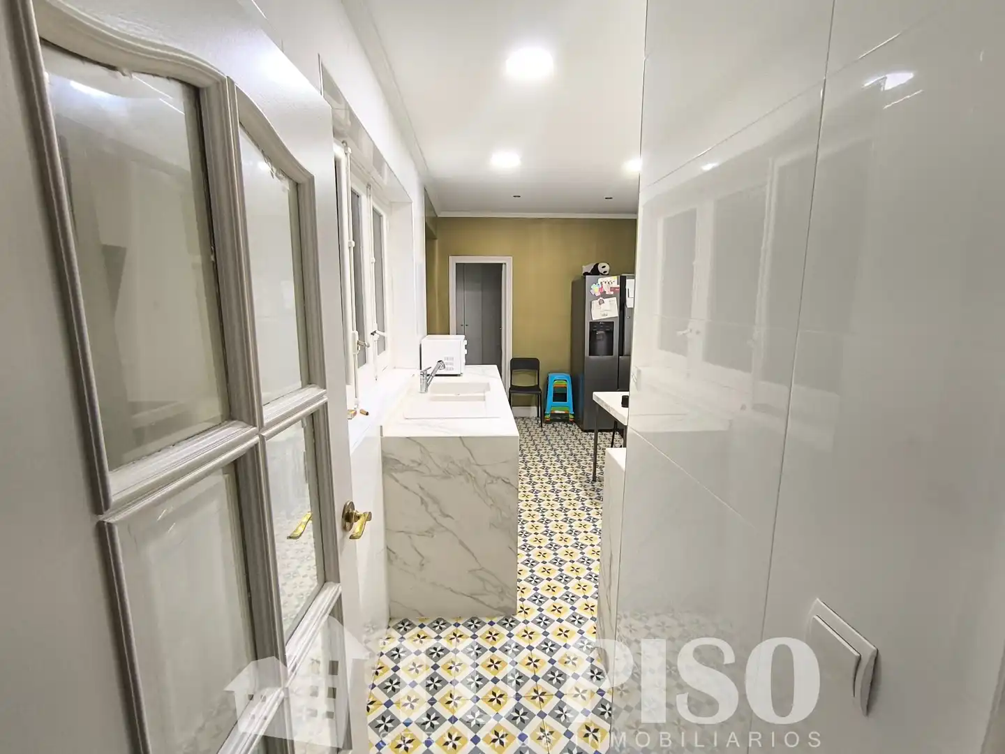Baño de Piso en venta en Madrid con Calefacción, Trastero y Amueblado