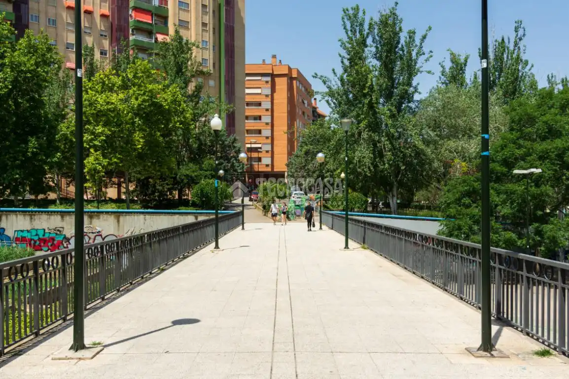 Vista exterior de Garaje en venta en Zaragoza