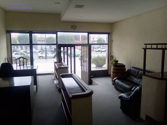 Local comercial en Venta en Calle Jorge Vigón en Residencia