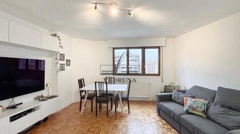 Foto 2 de Piso en venta en Calle de Juan Pablo Bonet, Ruiseñores,  Zaragoza Capital