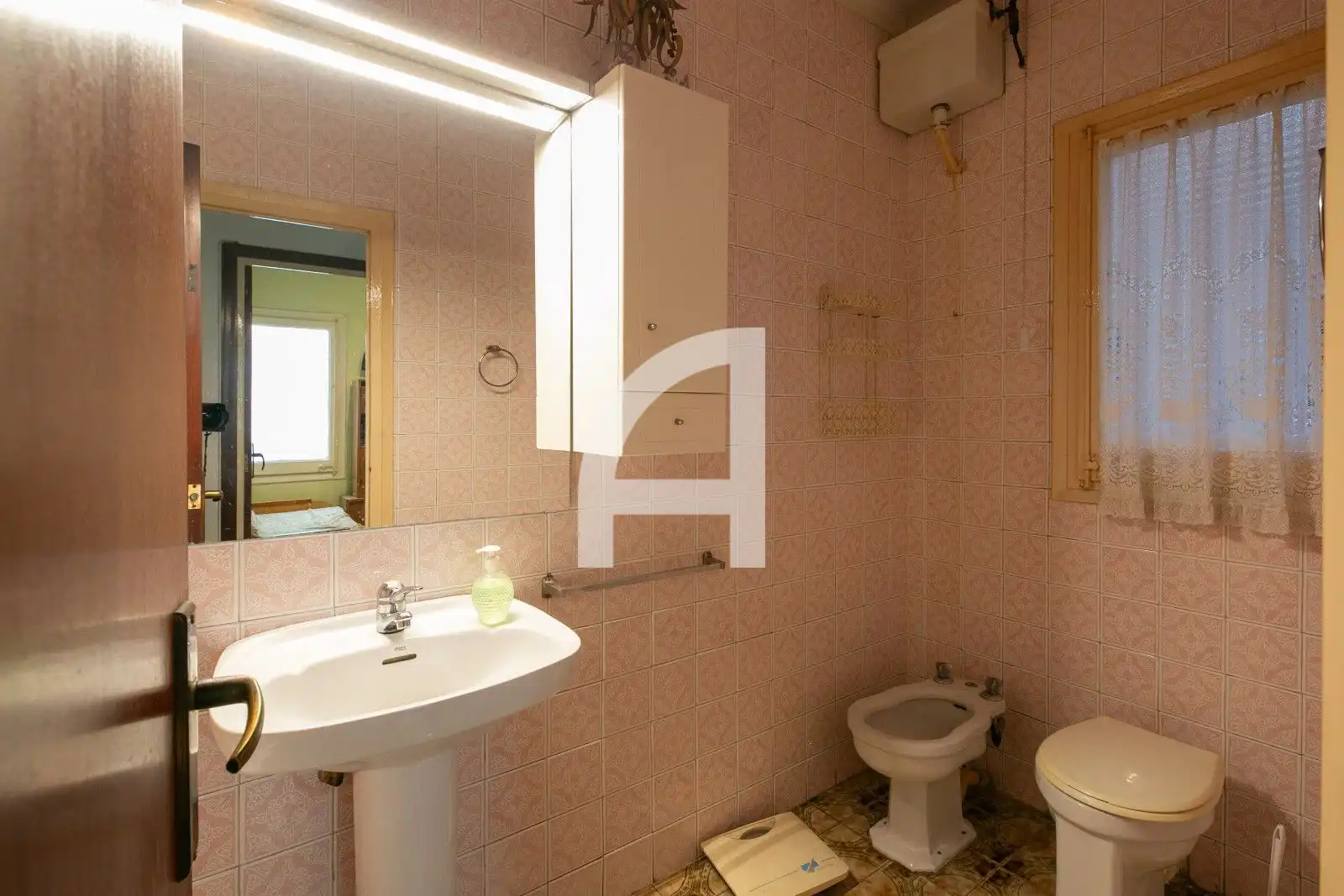 Baño de Piso en venta en Barcelona con Terraza y Balcón