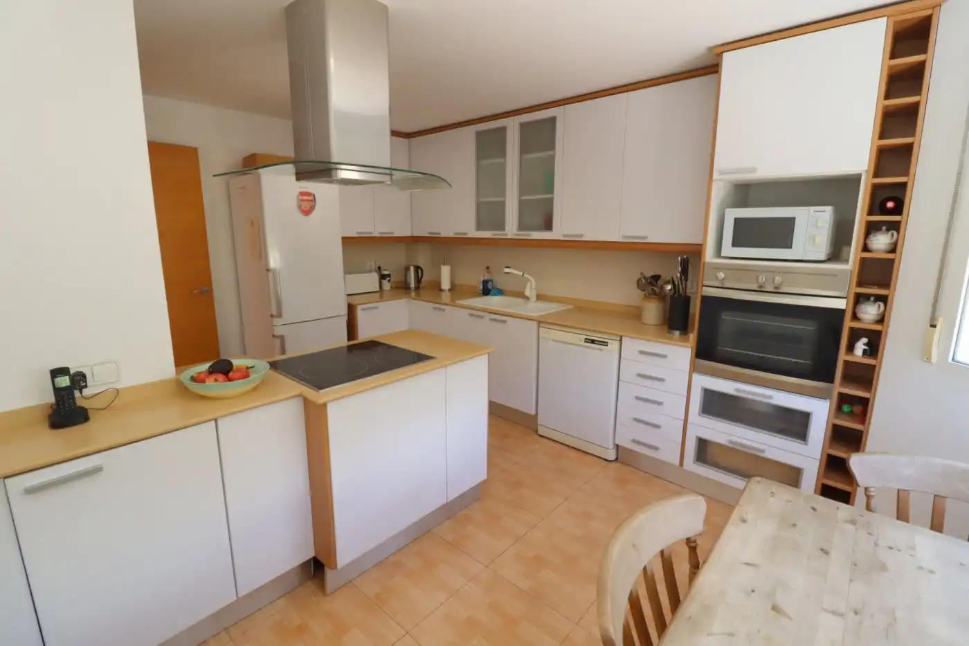 Cocina de Casa adosada en venta en Rocafort con Aire acondicionado, Calefacción y Jardín privado