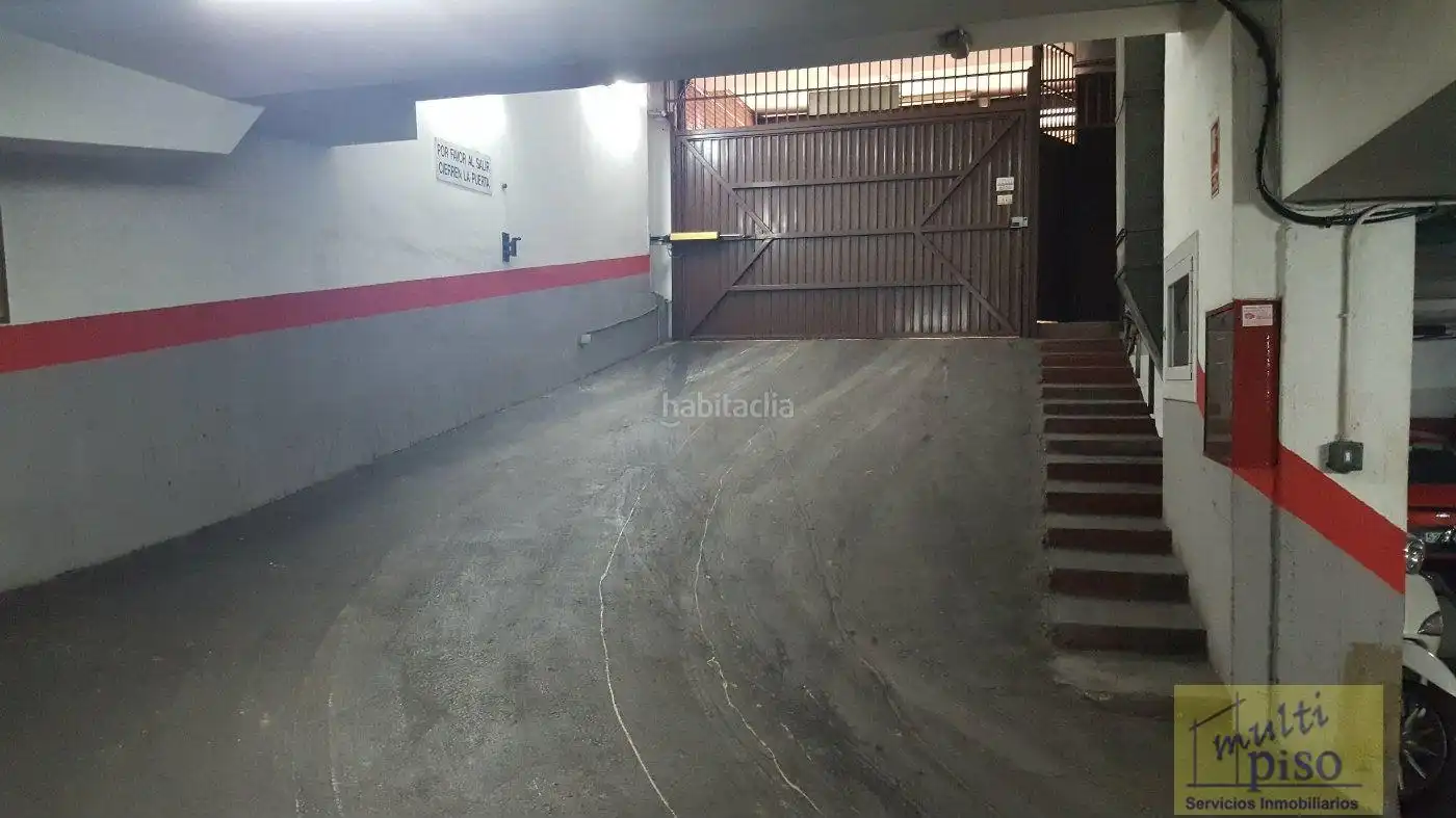 Garage zum Verkauf in Sants