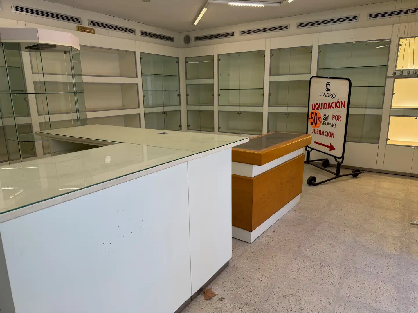 Business premises for sale in Carrer de Madrid 2, imagen 6