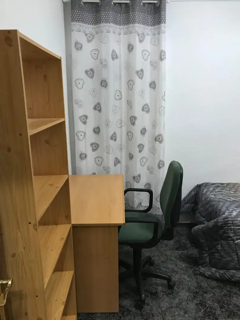 Bedroom of Flat for rent in Puertollano  with Air Conditioner, Heating and Furnished