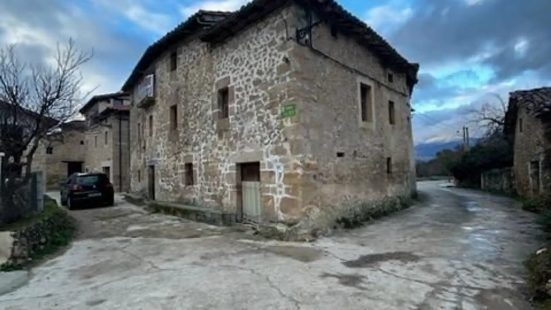 Vista exterior de Casa o chalet en venta en Valle de Tobalina